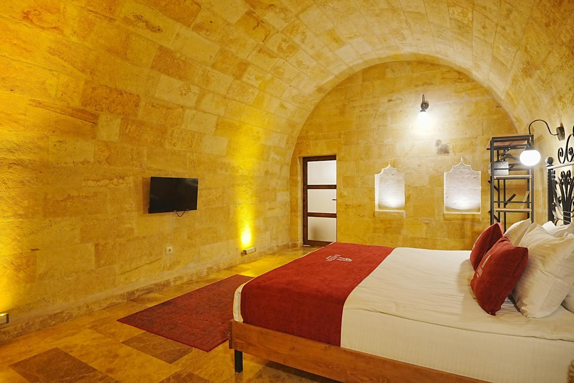 Kayra Cave Suites غوريمِيه المظهر الخارجي الصورة